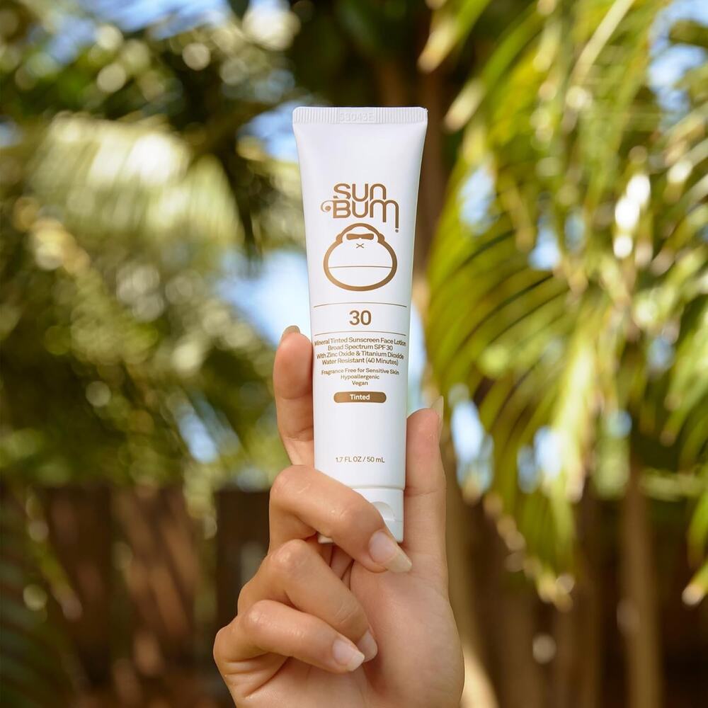 Sun Bum Mineral Tinted Face Sunscreen - SPF 30 - 1.7 fl oz EXP: - Picture 2 of 4